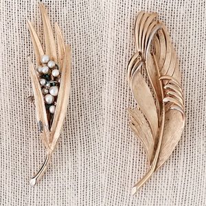 Vintage Two Gold Pin Set
